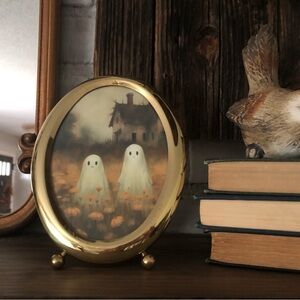 Vtg.Oval Brass Photo Frame